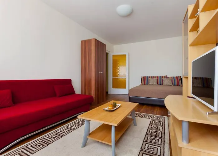 Margaret Apartment