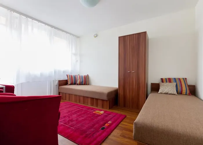 Margaret Apartment
